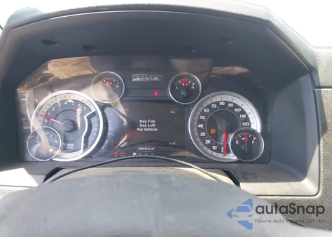 2015 Ram 1500 Laramie z USA, uszkodzony, nr VIN 1C6RR6NT6FS761980